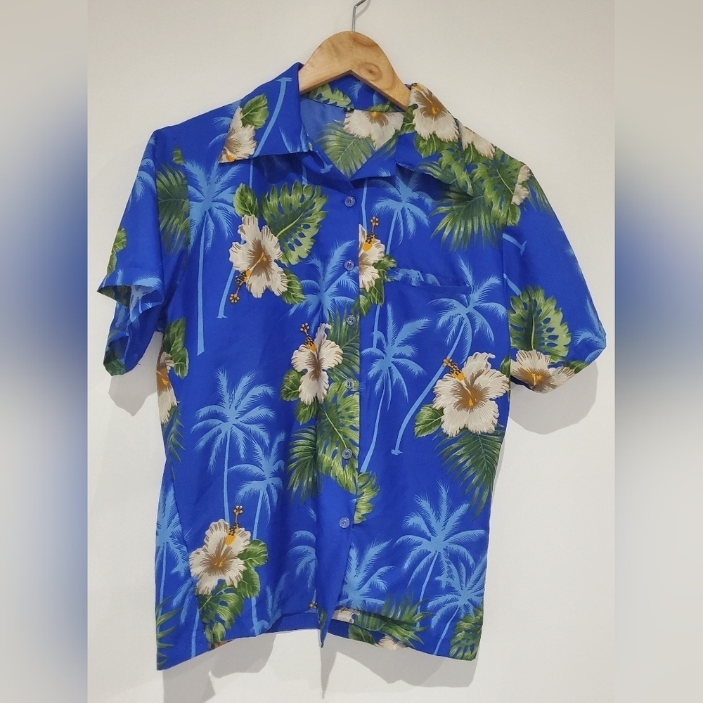 Blue Hawaiian 🏝 button down shirt size Small